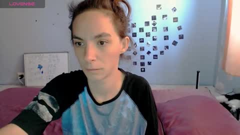 Snapshot of bellaqueen0701 chatting on November 2025 10:03:02 AM bellaqueen0701 online show from November 2025 10:03:02 AM