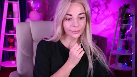 Snapshot of bellarayyy chatting on February 2026 03:43:01 PM Bella online show from February 2026 03:43:01 PM