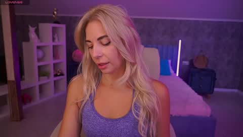 Snapshot of bellarayyy chatting on May 2026 06:30:02 AM Bella online show from May 2026 06:30:02 AM