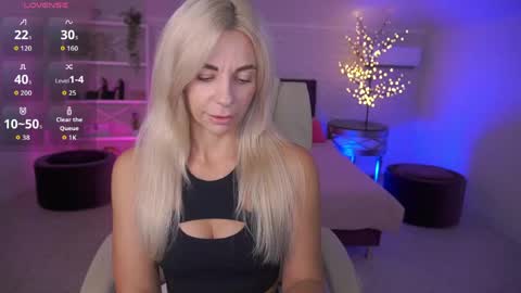Snapshot of bellarayyy chatting on June 2026 02:33:01 PM Bella online show from June 2026 02:33:01 PM
