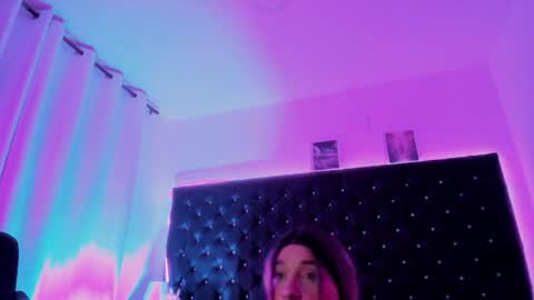 bellaroge online show from April 2026 05:22:01 AM