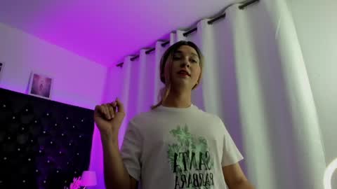 bellaroge online show from April 2026 04:19:01 AM