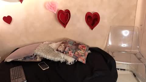 bellarooux online show from March 2026 11:49:01 AM