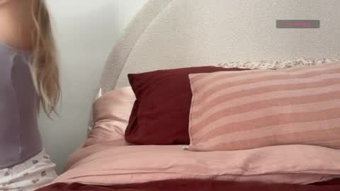 Isabella Ryder online show from March 2026 09:43:01 PM