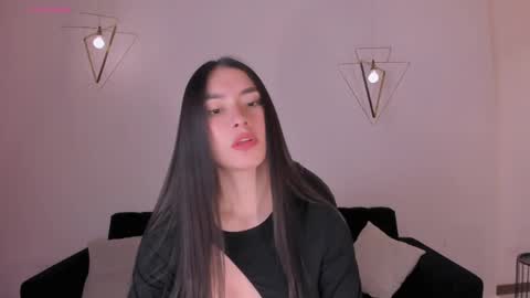 B E L L A  online show from May 2026 11:29:01 AM