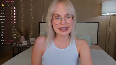 Bella online show from February 2026 01:00:02 AM