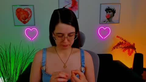 Bella. Ntmu online show from February 2025 05:59:01 PM