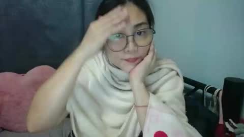 Bella online show from May 2026 09:01:01 PM