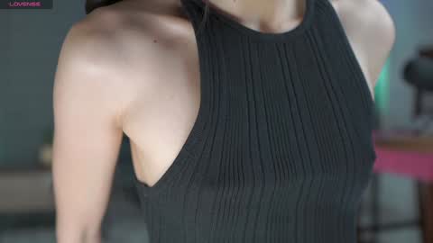 Belle Adrienne  IG  online show from December 2024 11:57:02 AM