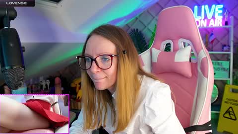 Snapshot of belle_alice chatting on February 2025 10:48:02 AM Alice online show from February 2025 10:48:02 AM