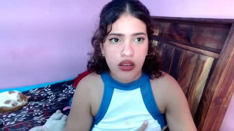 Snapshot of belle_katty000 chatting on May 2026 09:44:02 PM SOFIA online show from May 2026 09:44:02 PM