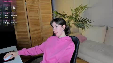 Bella online show from February 2025 05:26:01 AM