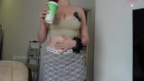 Snapshot of bellebabyboo chatting on April 2026 02:51:02 AM BELLE online show from April 2026 02:51:02 AM