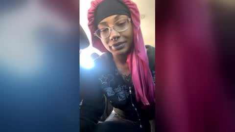 Snapshot of bellejazmm chatting on May 2026 06:28:02 PM bellejazmm online show from May 2026 06:28:02 PM