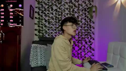 Neon online show from December 2025 11:16:02 AM