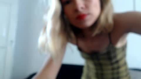 Snapshot of bells_beast chatting on May 2026 12:35:02 PM sophie online show from May 2026 12:35:02 PM