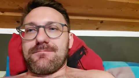 ben00189 online show from September 2025 10:42:02 PM