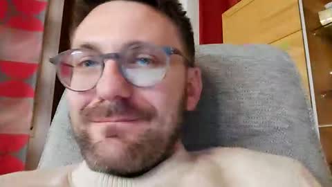 ben00189 online show from October 2025 08:44:01 PM