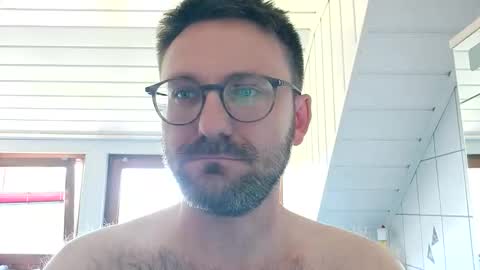 Snapshot of ben00189 chatting on May 2026 01:17:01 PM ben00189 online show from May 2026 01:17:01 PM