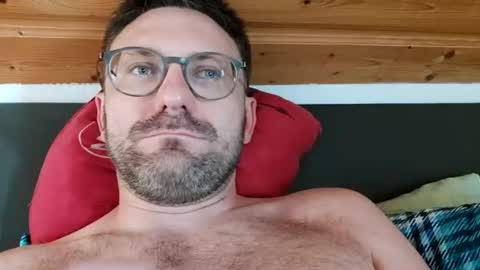 Snapshot of ben00189 chatting on July 2026 06:29:01 PM ben00189 online show from July 2026 06:29:01 PM