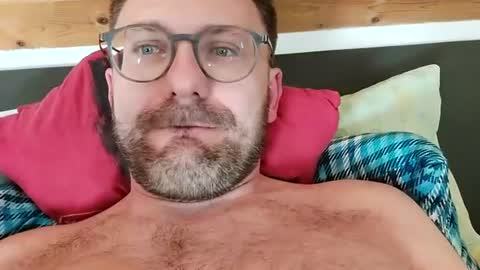 Snapshot of ben00189 chatting on July 2026 04:46:02 PM ben00189 online show from July 2026 04:46:02 PM