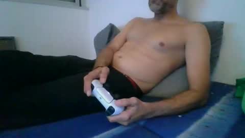 benbare13 online show from December 2024 07:38:02 PM