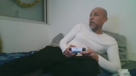 benbare13 online show from December 2024 11:31:02 PM