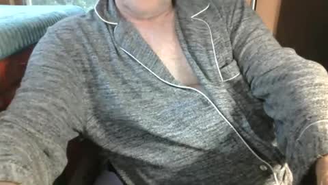 Snapshot of bendrinkin chatting on June 2026 01:25:02 AM bendrinkin online show from June 2026 01:25:02 AM