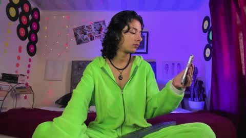 benjamin_fiore online show from March 2025 08:42:01 PM