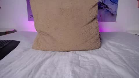 Snapshot of benjamin_gray chatting on November 2025 08:52:01 PM jeison online show from November 2025 08:52:01 PM