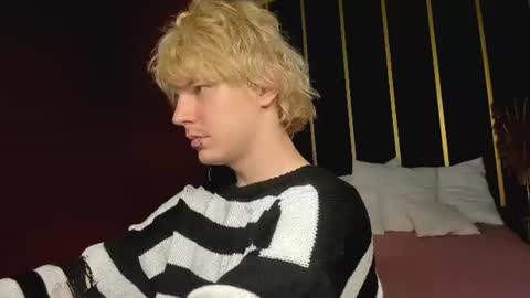 Snapshot of benjamin_harris chatting on August 2026 03:25:01 PM Benjamin online show from August 2026 03:25:01 PM
