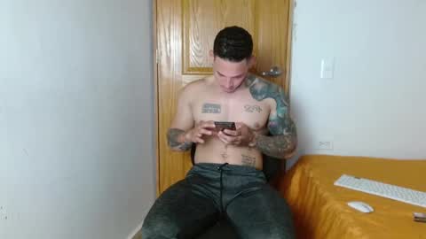 benjamin_isaac online show from February 2025 02:39:01 AM