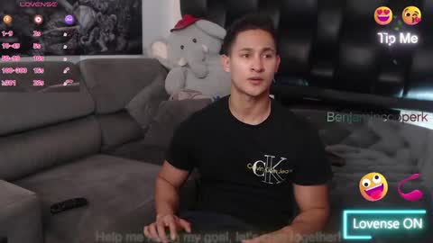 Snapshot of benjamincooperk1 chatting on April 2026 08:12:02 AM benjamincooperk online show from April 2026 08:12:02 AM