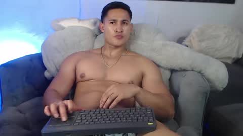 Snapshot of benjamincooperk1 chatting on April 2026 07:45:01 AM benjamincooperk online show from April 2026 07:45:01 AM