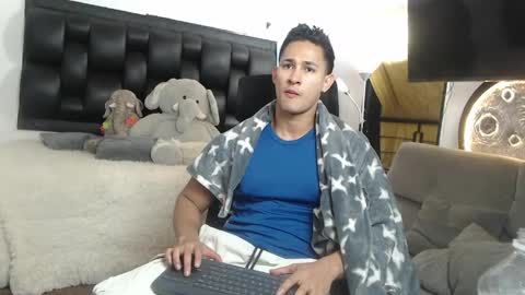 Snapshot of benjamincooperk1 chatting on May 2026 08:31:01 AM benjamincooperk online show from May 2026 08:31:01 AM