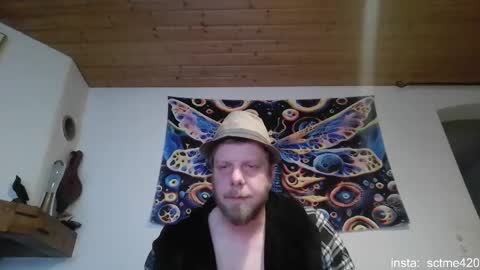 Snapshot of benji_32 chatting on January 2025 02:14:02 AM Benji -- BE RESPECTFULL OR LEAVE -- online show from January 2025 02:14:02 AM