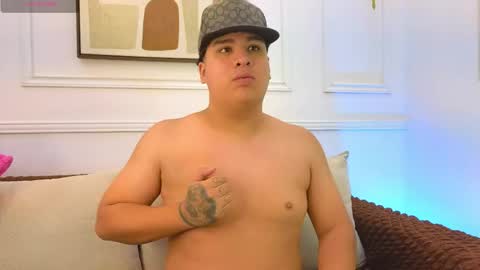 Snapshot of bennett_alejoo chatting on June 2026 07:08:02 PM bennett_alejoo online show from June 2026 07:08:02 PM
