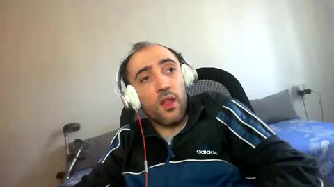 bentish online show from November 2025 08:05:01 AM