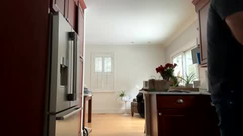 Snapshot of benz10001 chatting on February 2025 02:54:02 PM benz10001 online show from February 2025 02:54:02 PM