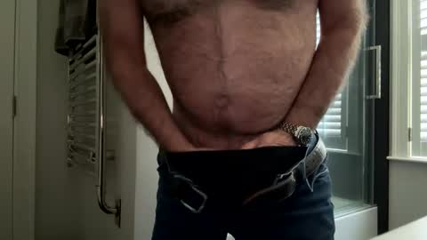 Snapshot of benz10001 chatting on February 2025 06:48:02 PM benz10001 online show from February 2025 06:48:02 PM