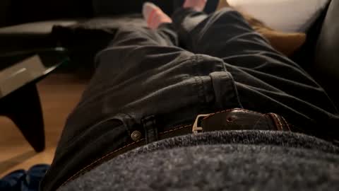 Snapshot of benz10001 chatting on March 2025 11:01:02 PM benz10001 online show from March 2025 11:01:02 PM