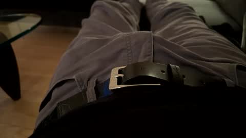 benz10001 online show from December 2025 01:00:01 AM