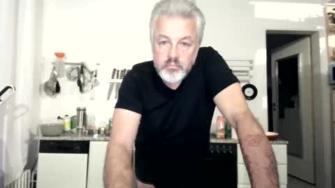 Martin online show from November 2025 10:15:01 PM