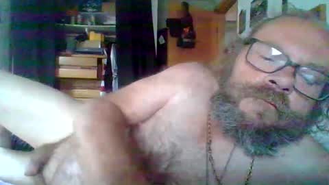 bergeeric1970 online show from October 2025 05:08:02 PM