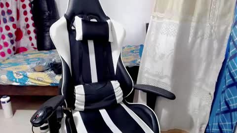 Snapshot of bergon30 chatting on January 2025 06:14:02 PM Bergon77 online show from January 2025 06:14:02 PM