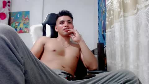 Snapshot of bergon30 chatting on January 2025 11:00:01 PM Bergon77 online show from January 2025 11:00:01 PM