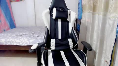 Snapshot of bergon30 chatting on February 2025 07:09:01 PM Bergon77 online show from February 2025 07:09:01 PM