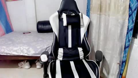 Snapshot of bergon30 chatting on February 2025 03:42:01 AM Bergon77 online show from February 2025 03:42:01 AM