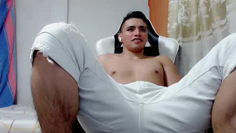 Snapshot of bergon30 chatting on March 2025 07:10:01 AM Bergon77 online show from March 2025 07:10:01 AM