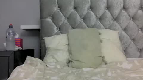 tixxie  online show from December 2024 04:59:02 PM